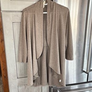 Elegant Tan Women's Sweater size 8